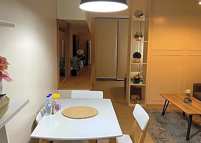 Hotel Modern And Cozy Near Airport Terminal 3