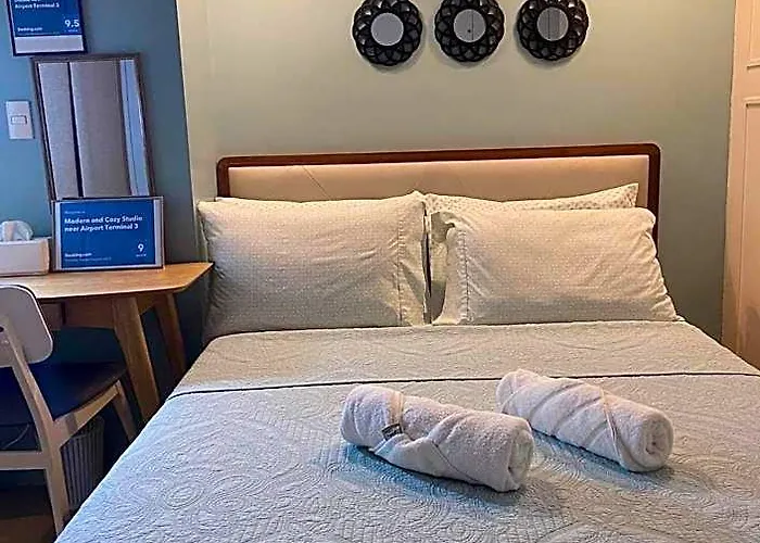 Modern And Cozy Near Airport Terminal 3