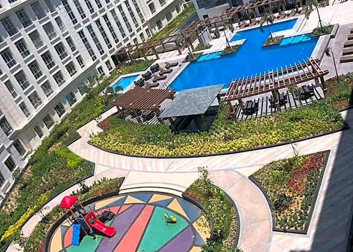 Modern And Cozy Near Airport Terminal 3 4*
