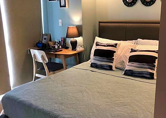 Hotel Modern And Cozy Near Airport Terminal 3 4*