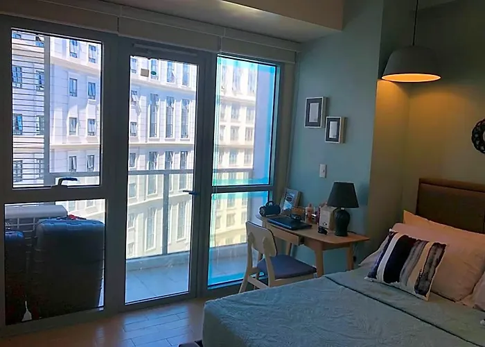 Modern And Cozy Near Airport Terminal 3 Hotel